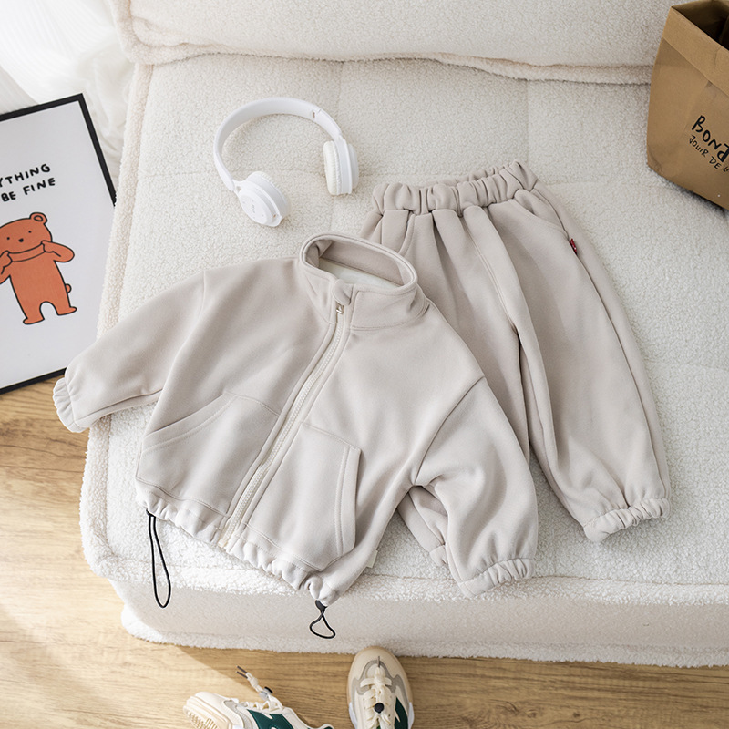 Zimowy zestaw ubrań dla chłopc – Winter Clothing Kit recenzja i cena